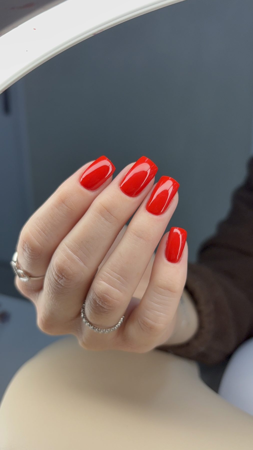 Felrode squoval nagels